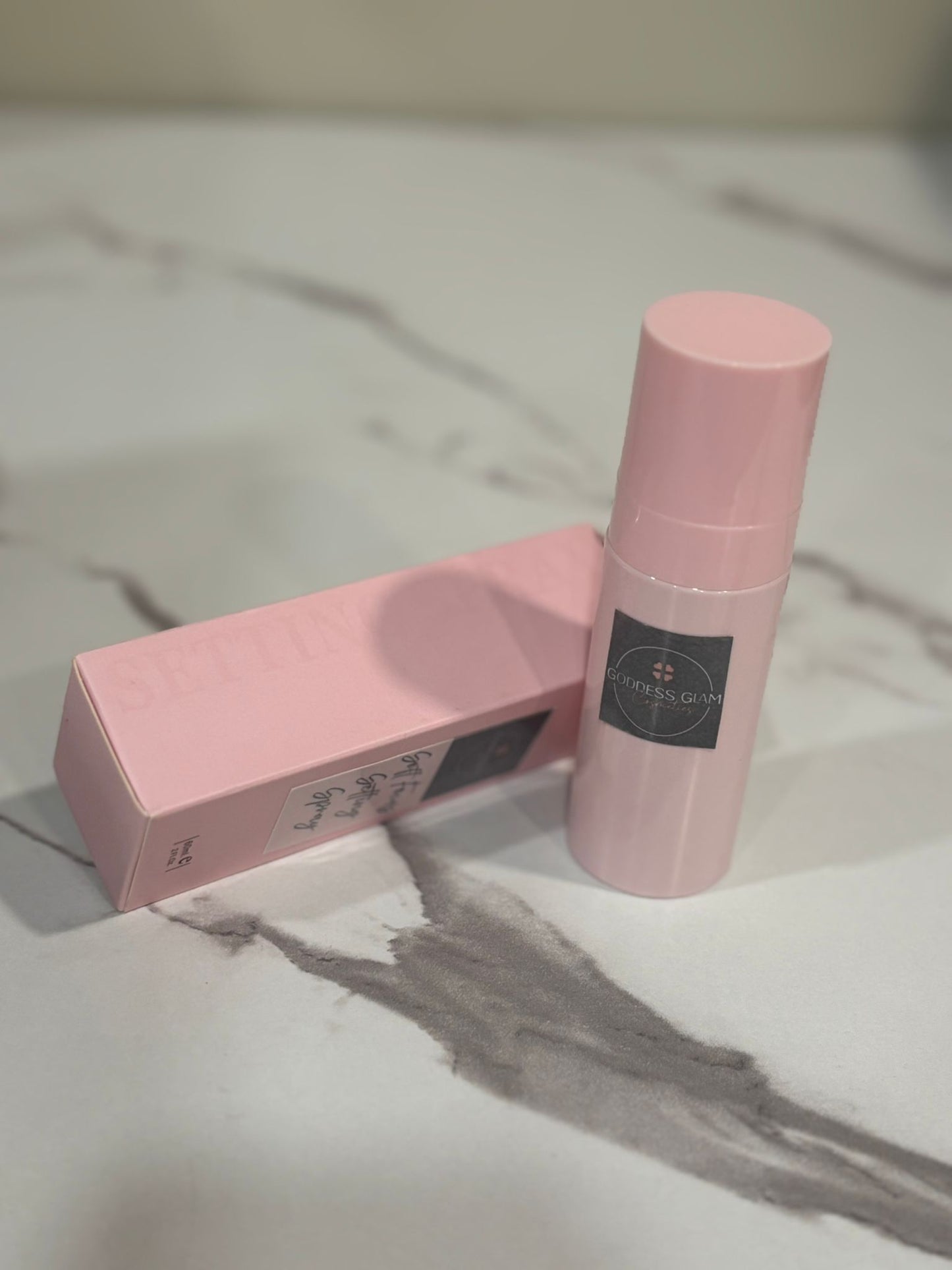 Soft Focus Setting Spray for Long-Lasting, Flawless Makeup Finish