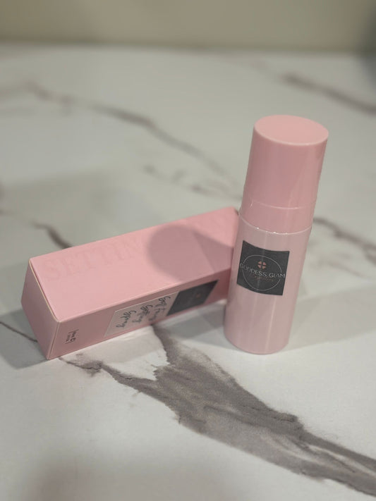 Soft Focus Setting Spray for Long-Lasting, Flawless Makeup Finish