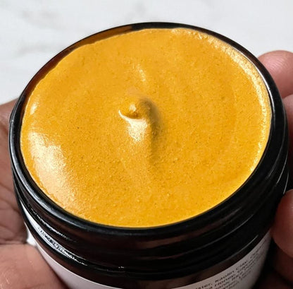 Brightening Turmeric and Manuka Honey Clay Face Mask